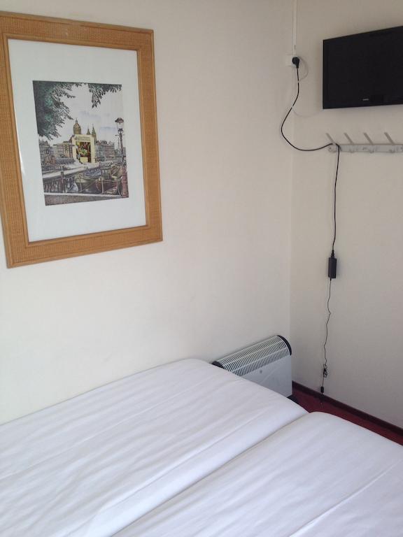Budget Season Star Hotel Amsterdam Bagian luar foto